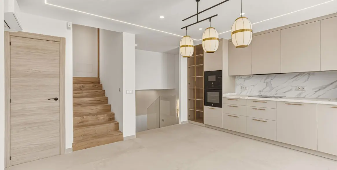 Sale of townhouse in Altos de los Monteros 6