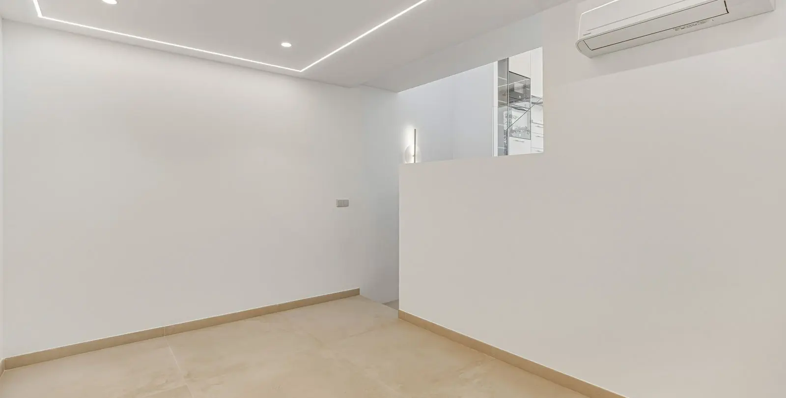 Sale of townhouse in Altos de los Monteros 11