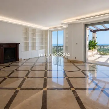 Venta de ático dúplex en Benahavís
