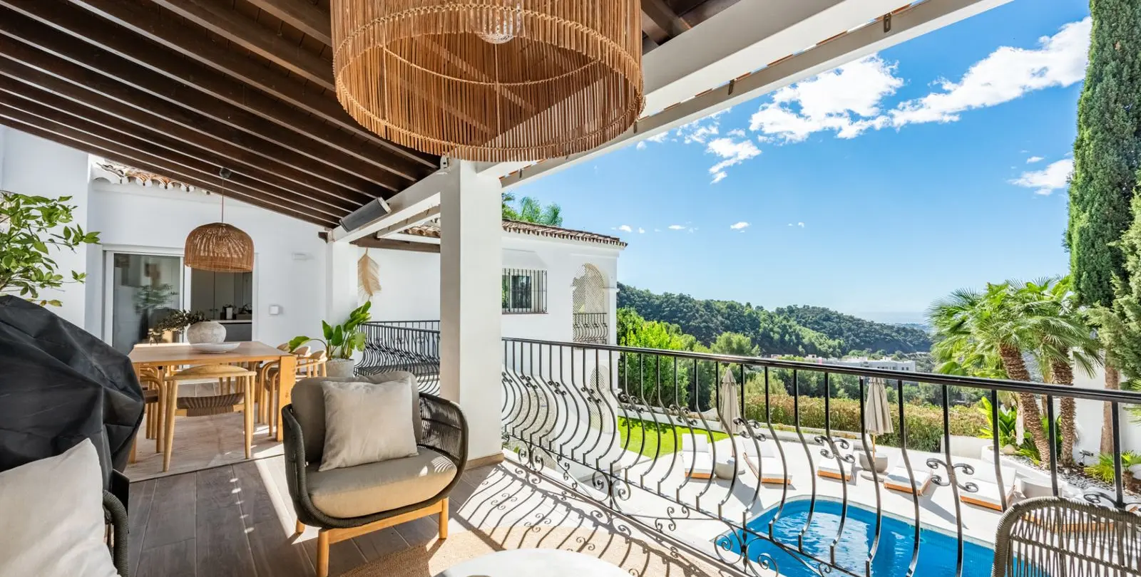 Venta de casa pareada en Istán 1