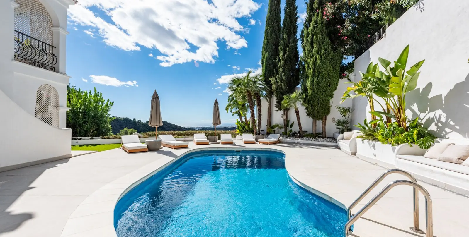 Venta de casa pareada en Istán 2