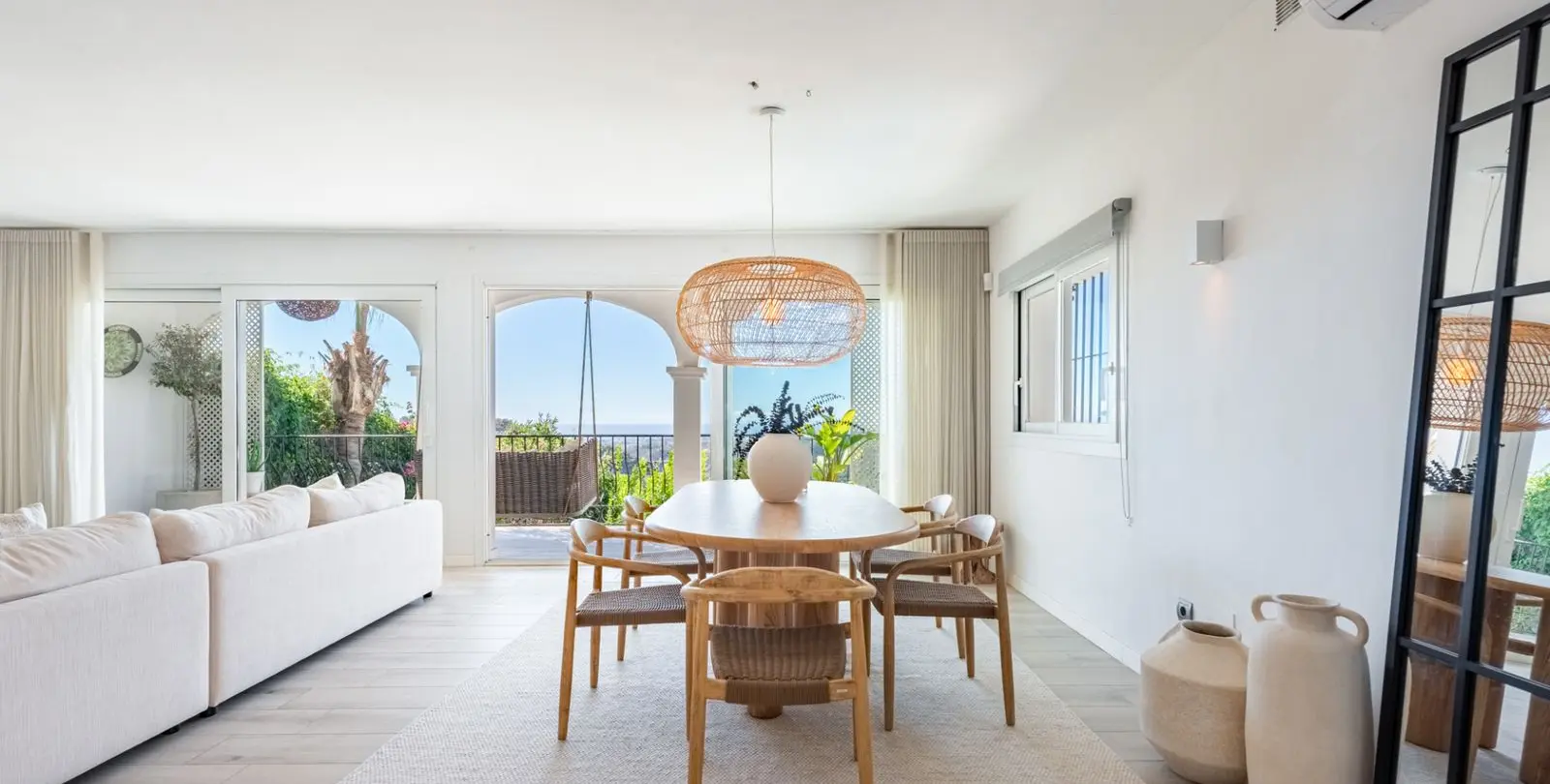Venta de casa pareada en Istán 7