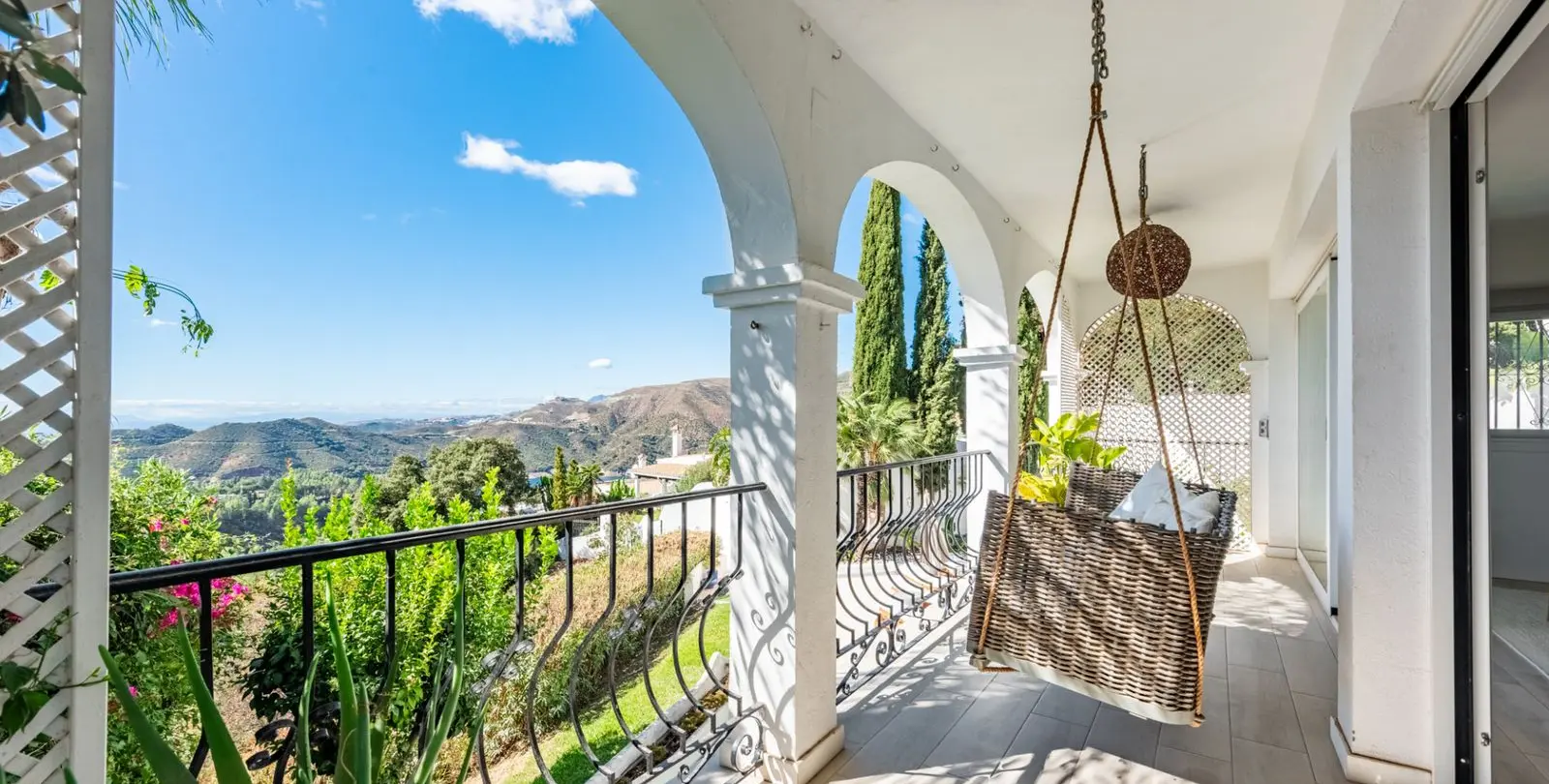 Venta de casa pareada en Istán 8