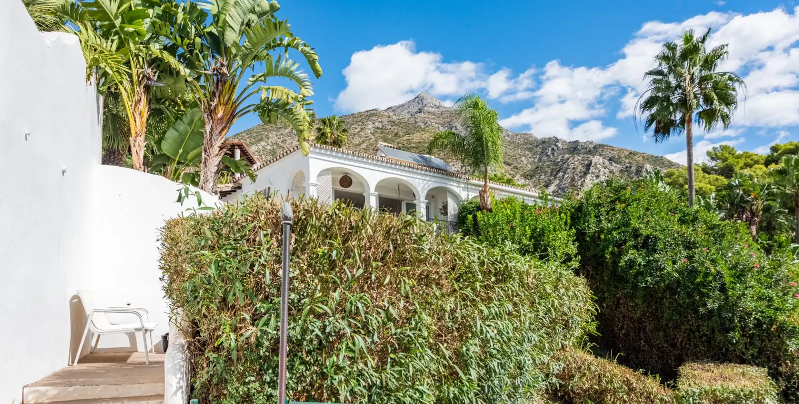 Venta de casa pareada en Istán 32