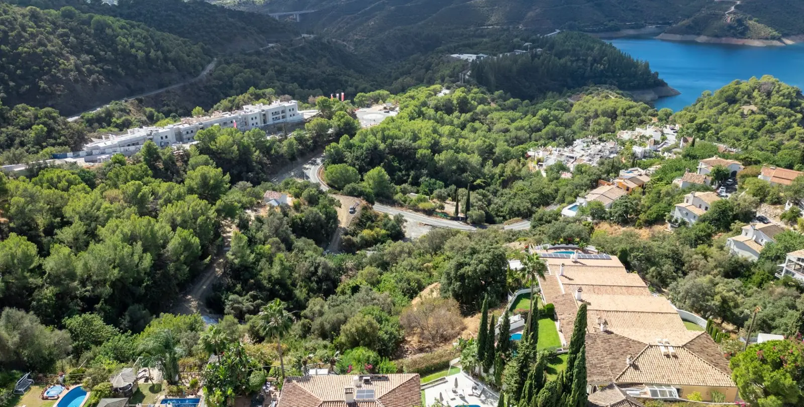 Venta de casa pareada en Istán 34
