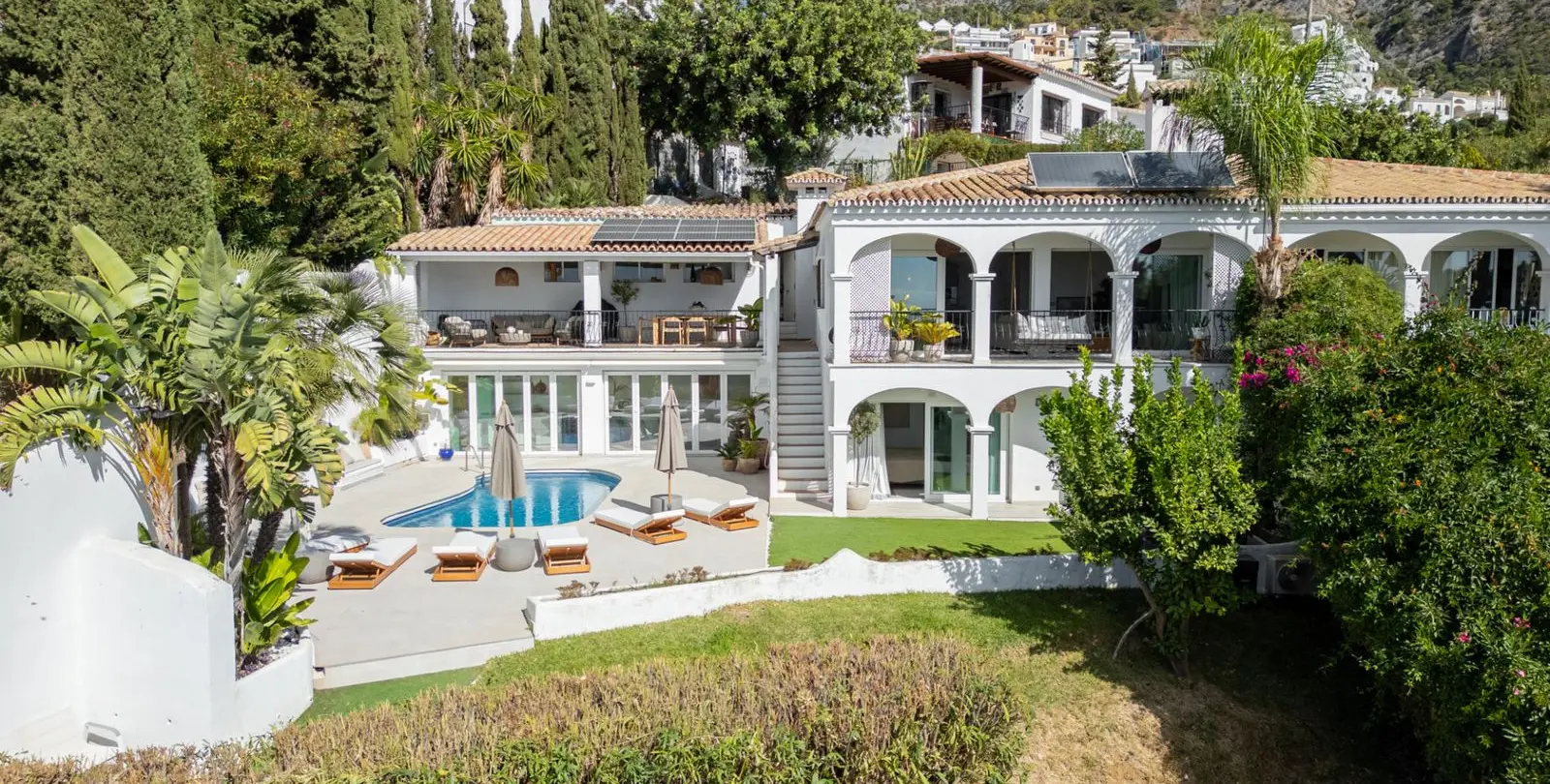 Venta de casa pareada en Istán 37