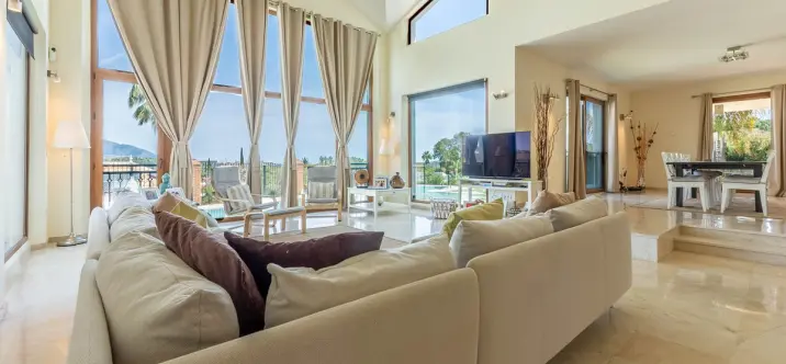 Sale of detached villa in La Cala Golf 1