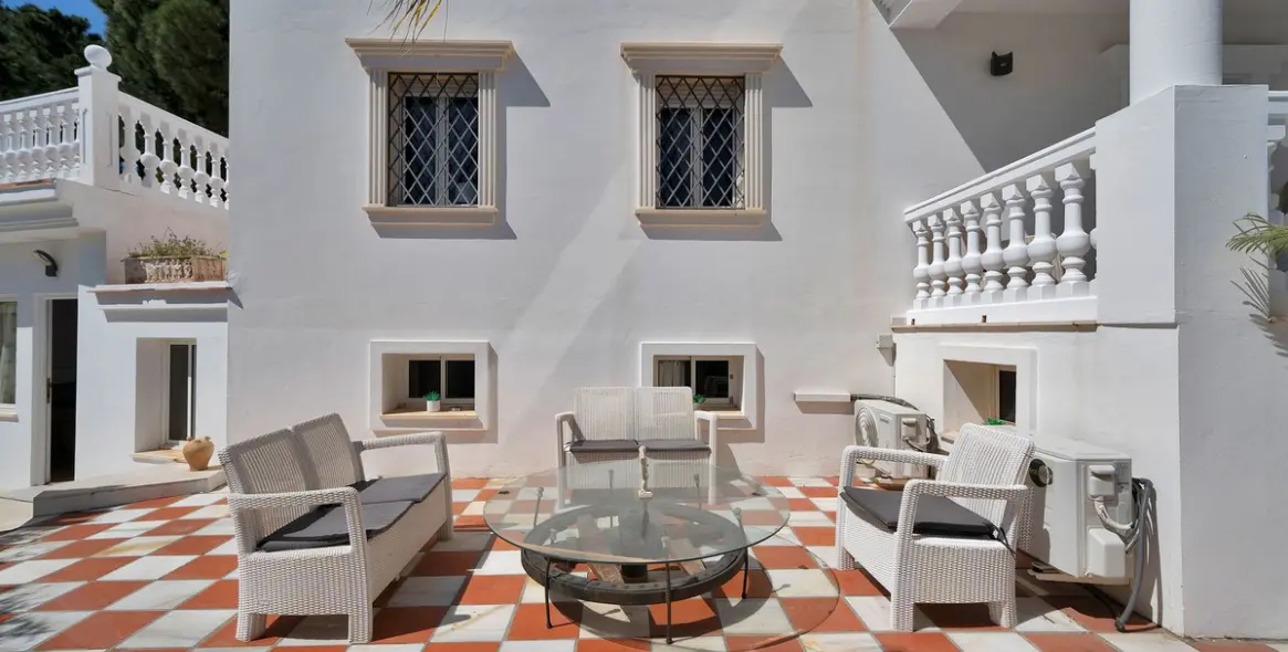 Sale of detached villa in Marbella 6
