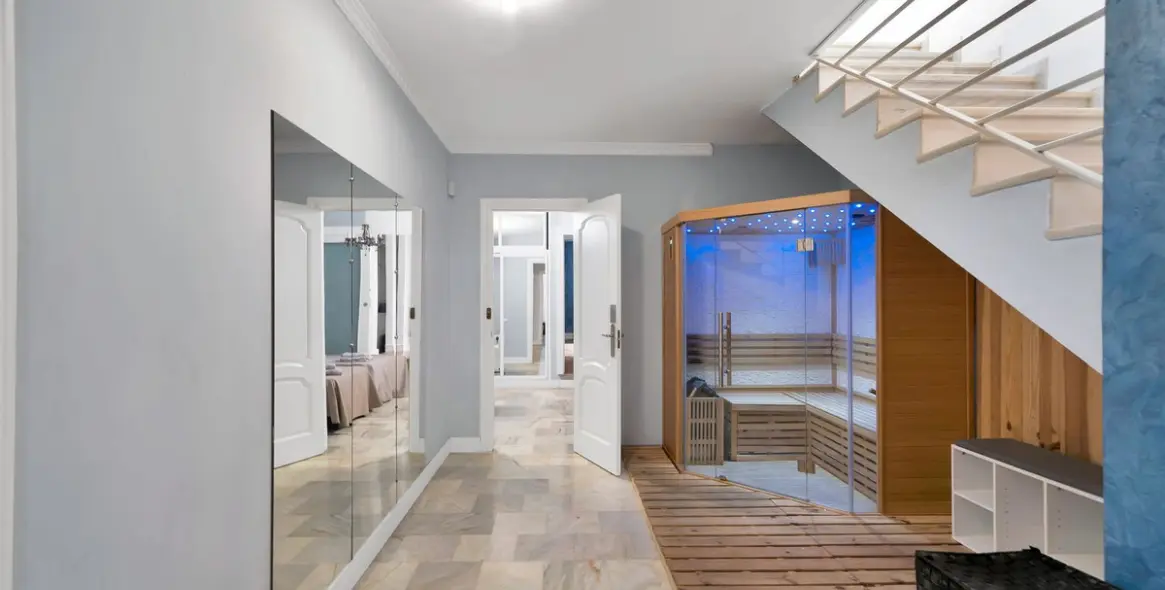 Sale of detached villa in Marbella 13