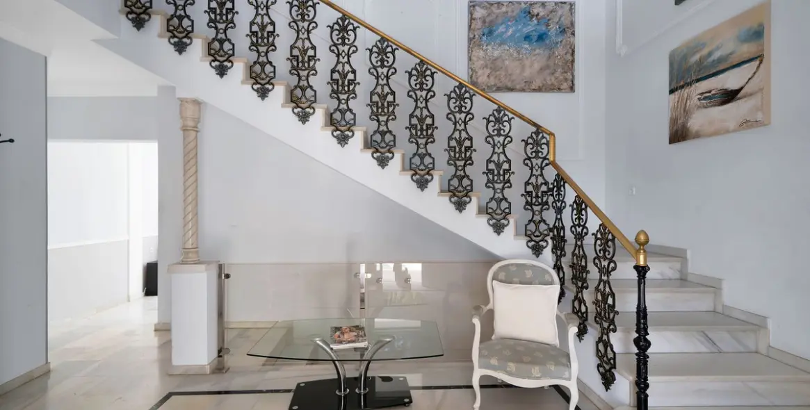 Sale of detached villa in Marbella 15