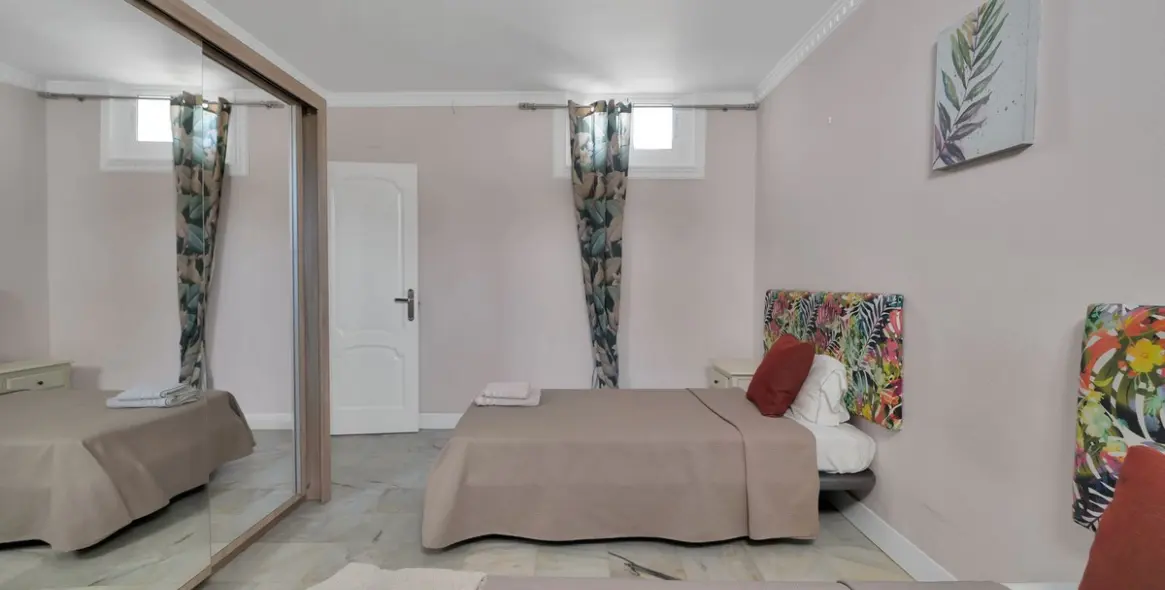 Sale of detached villa in Marbella 19