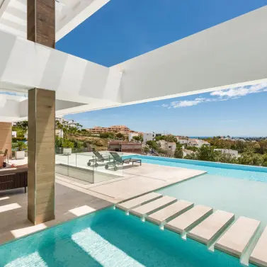 Sale of detached villa in Benahavís