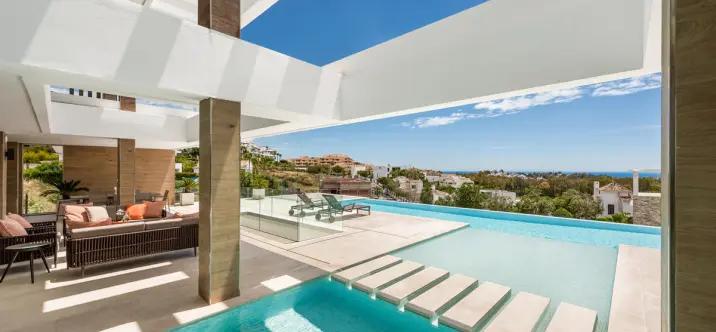 Sale of detached villa in Benahavís 1