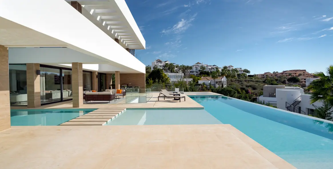 Sale of detached villa in Benahavís 10