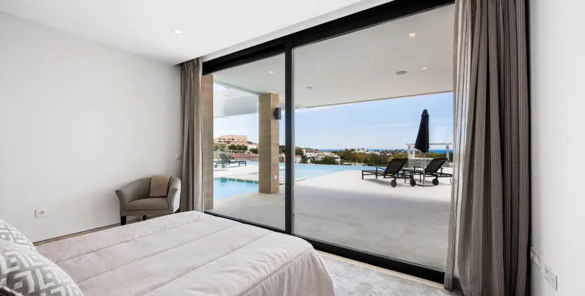 Sale of detached villa in Benahavís 13