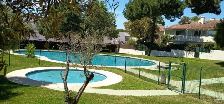 Долгосрочная аренда апартаментов на первом этаже в Marbella 0