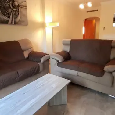 Alquiler a largo plazo de apartamento en planta baja en Estepona