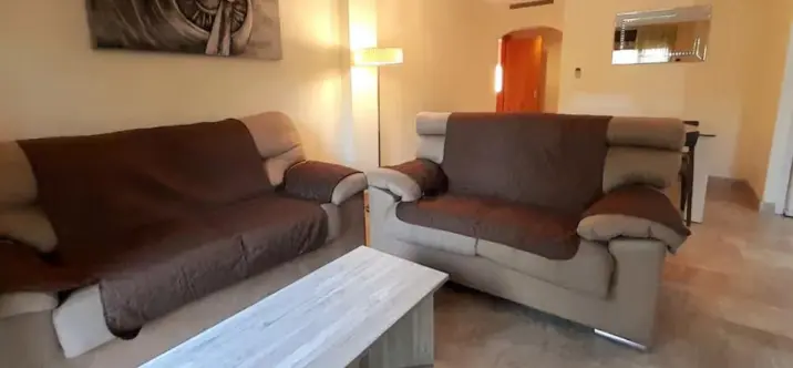 Alquiler a largo plazo de apartamento en planta baja en Estepona 4