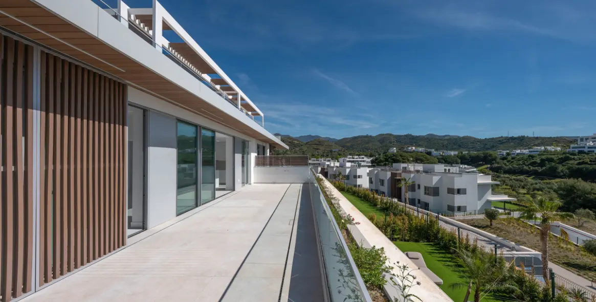 Long-term rent of penthouse in Marbella 25