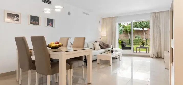 Продажа апартаментов на первом этаже в Estepona 2