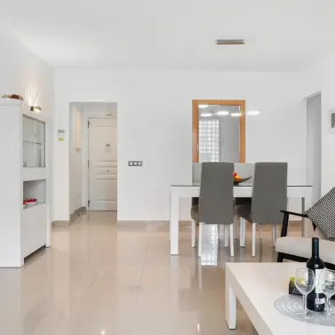 Продажа апартаментов на первом этаже в Estepona