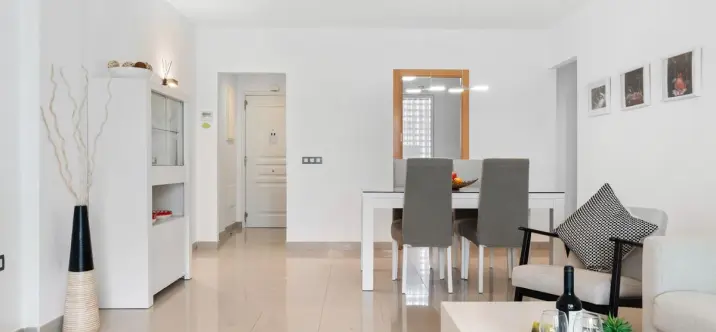 Продажа апартаментов на первом этаже в Estepona 3