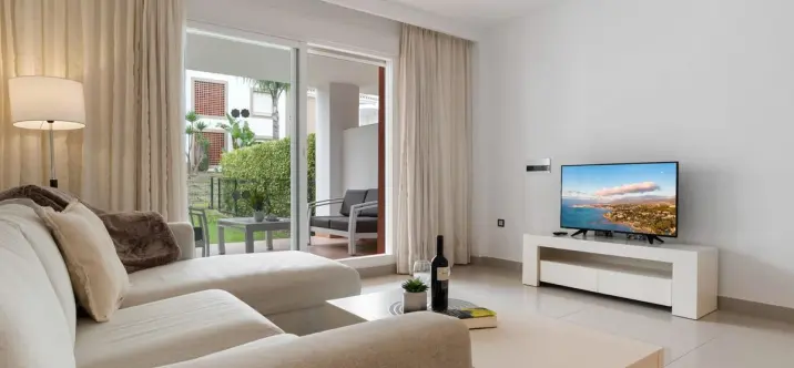 Продажа апартаментов на первом этаже в Estepona 4