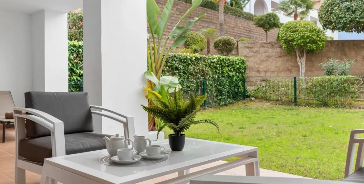Sale of ground floor apartment in Estepona 15