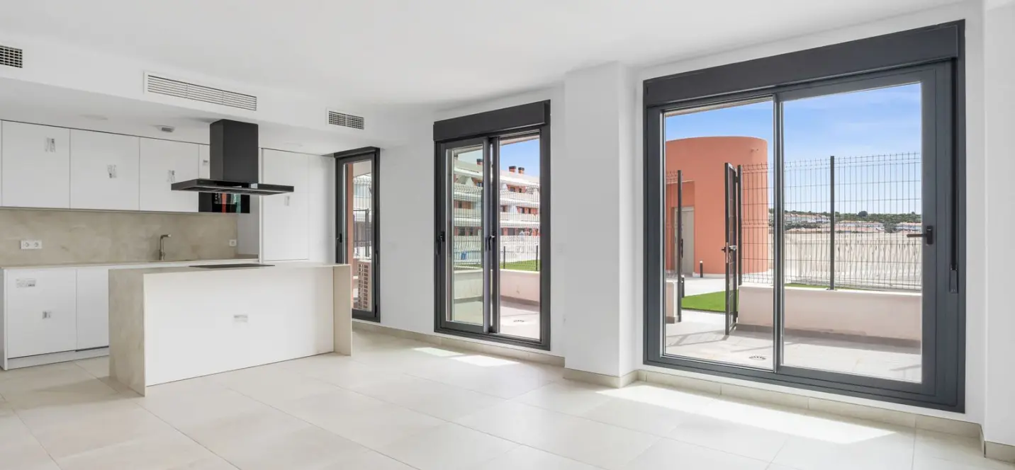 Venta de apartamento en planta baja en La Cala de Mijas 2