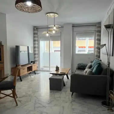 Sale of middle floor apartment in Estepona