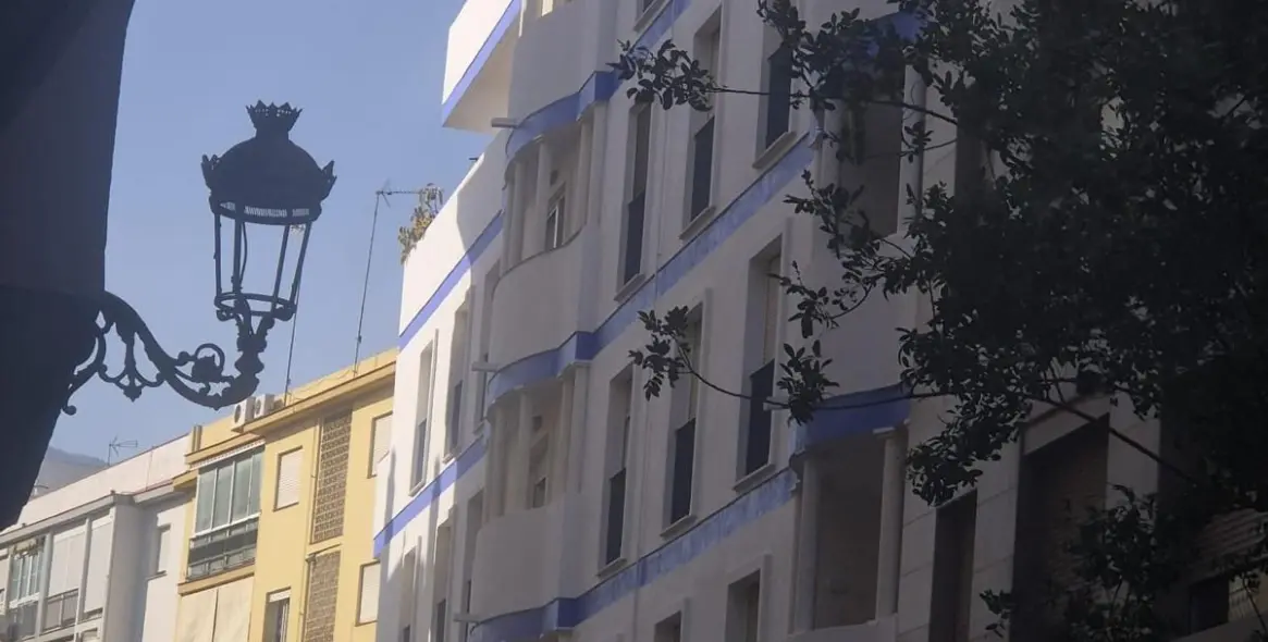 Sale of middle floor apartment in Estepona 10