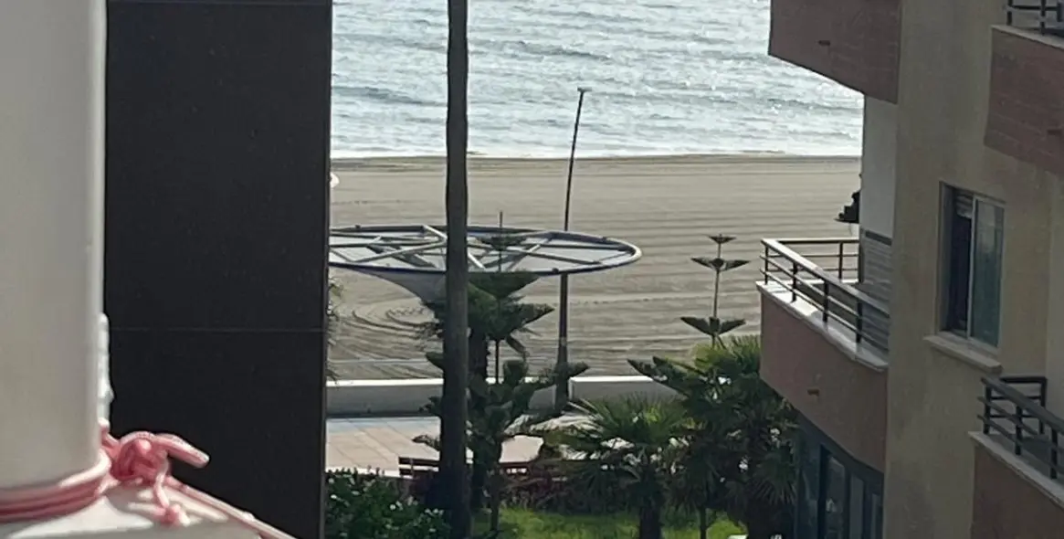 Sale of middle floor apartment in Estepona 12