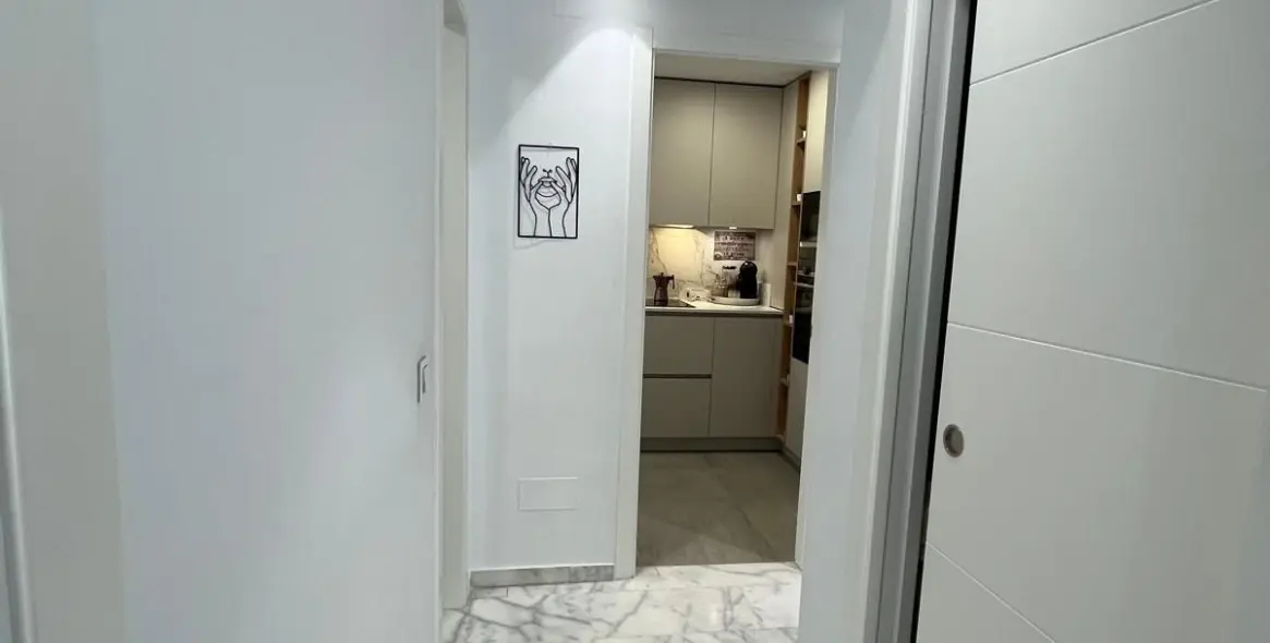 Sale of middle floor apartment in Estepona 22