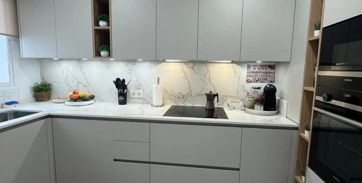 Sale of middle floor apartment in Estepona 23