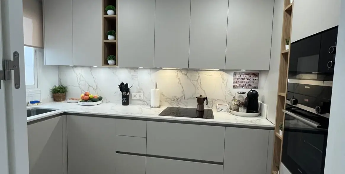 Sale of middle floor apartment in Estepona 24