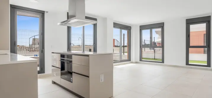 Venta de apartamento en planta media en La Cala de Mijas 1