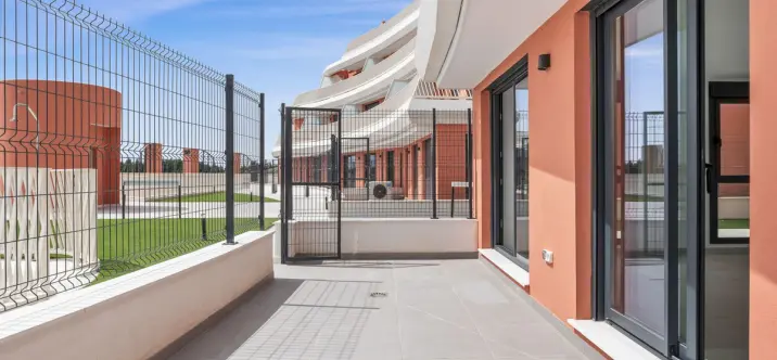 Venta de apartamento en planta media en La Cala de Mijas 4