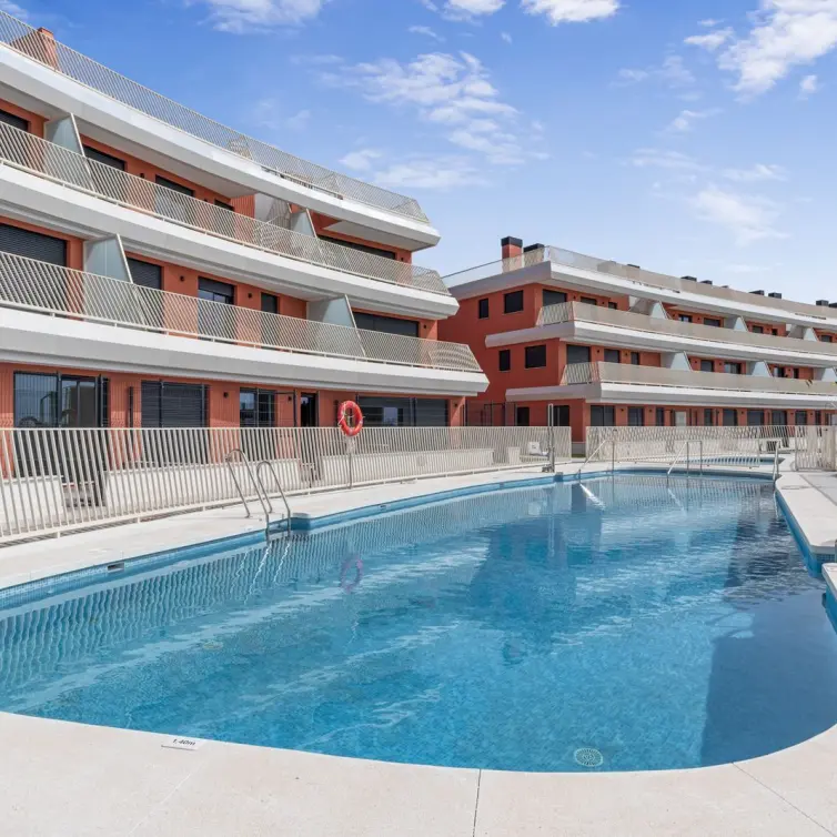 Sale of middle floor apartment in La Cala de Mijas