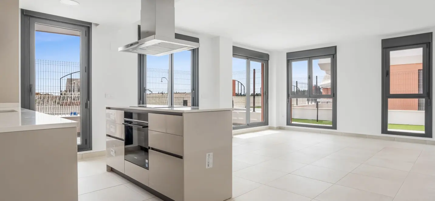 Sale of middle floor apartment in La Cala de Mijas 1