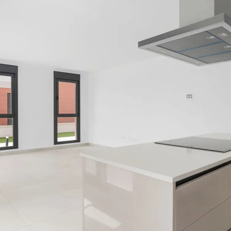 Sale of middle floor apartment in La Cala de Mijas