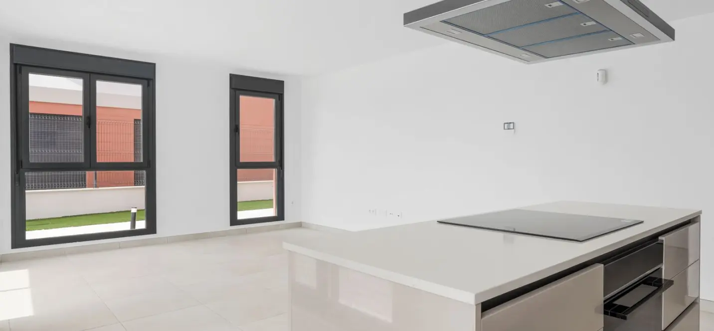 Sale of middle floor apartment in La Cala de Mijas 3