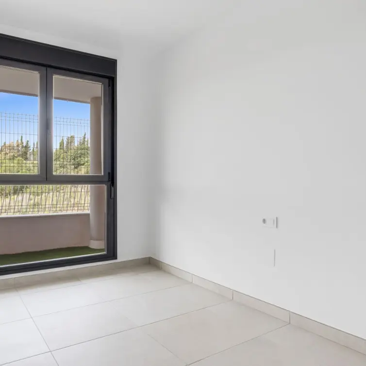 Sale of middle floor apartment in La Cala de Mijas