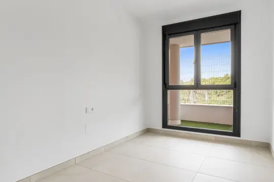 Image 6 thumb