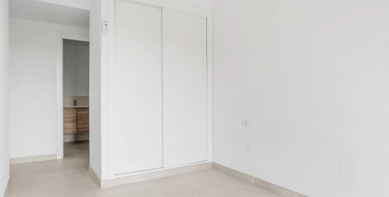 Sale of middle floor apartment in La Cala de Mijas 7