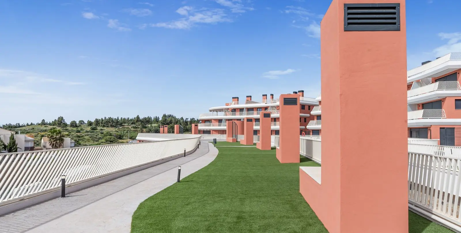 Sale of middle floor apartment in La Cala de Mijas 19