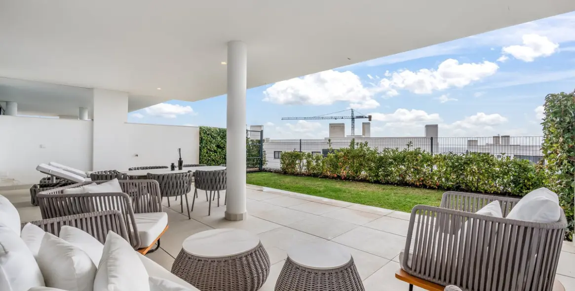 Venta de apartamento en planta baja en Higueron 5