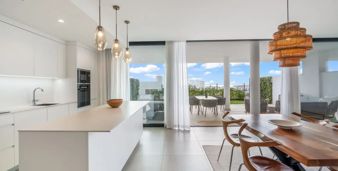 Venta de apartamento en planta baja en Higueron 9