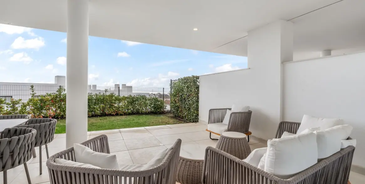 Venta de apartamento en planta baja en Higueron 14