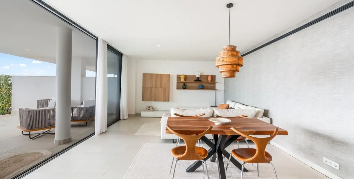 Venta de apartamento en planta baja en Higueron 16