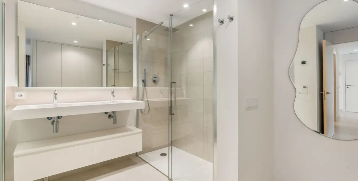 Venta de apartamento en planta baja en Higueron 17